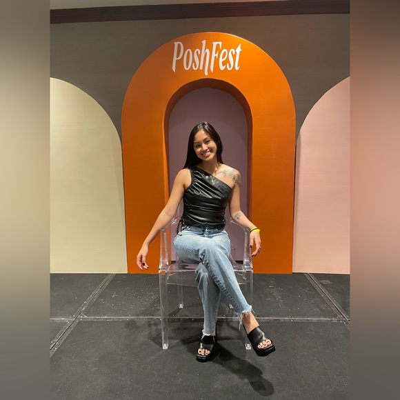 LIKE THIS LISTING TO BE NOTIFIED OF FUTURE SALES! - Picture 4 of 6